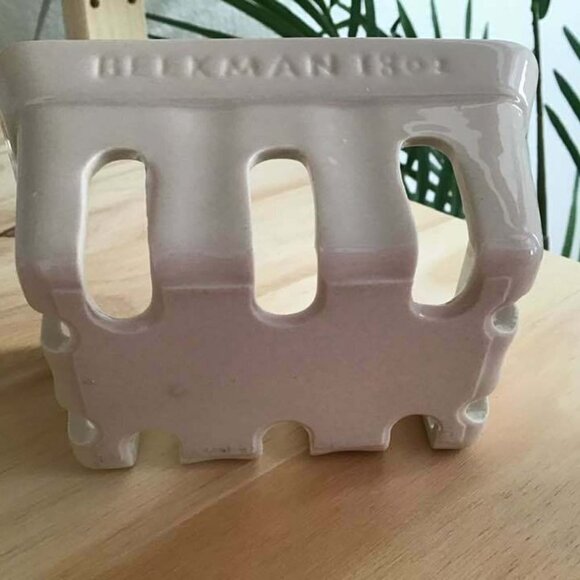 Beekman 1802 Ceramic Soap Dish for 3.5 oz. palm size bars / Brand New - Picture 6 of 8